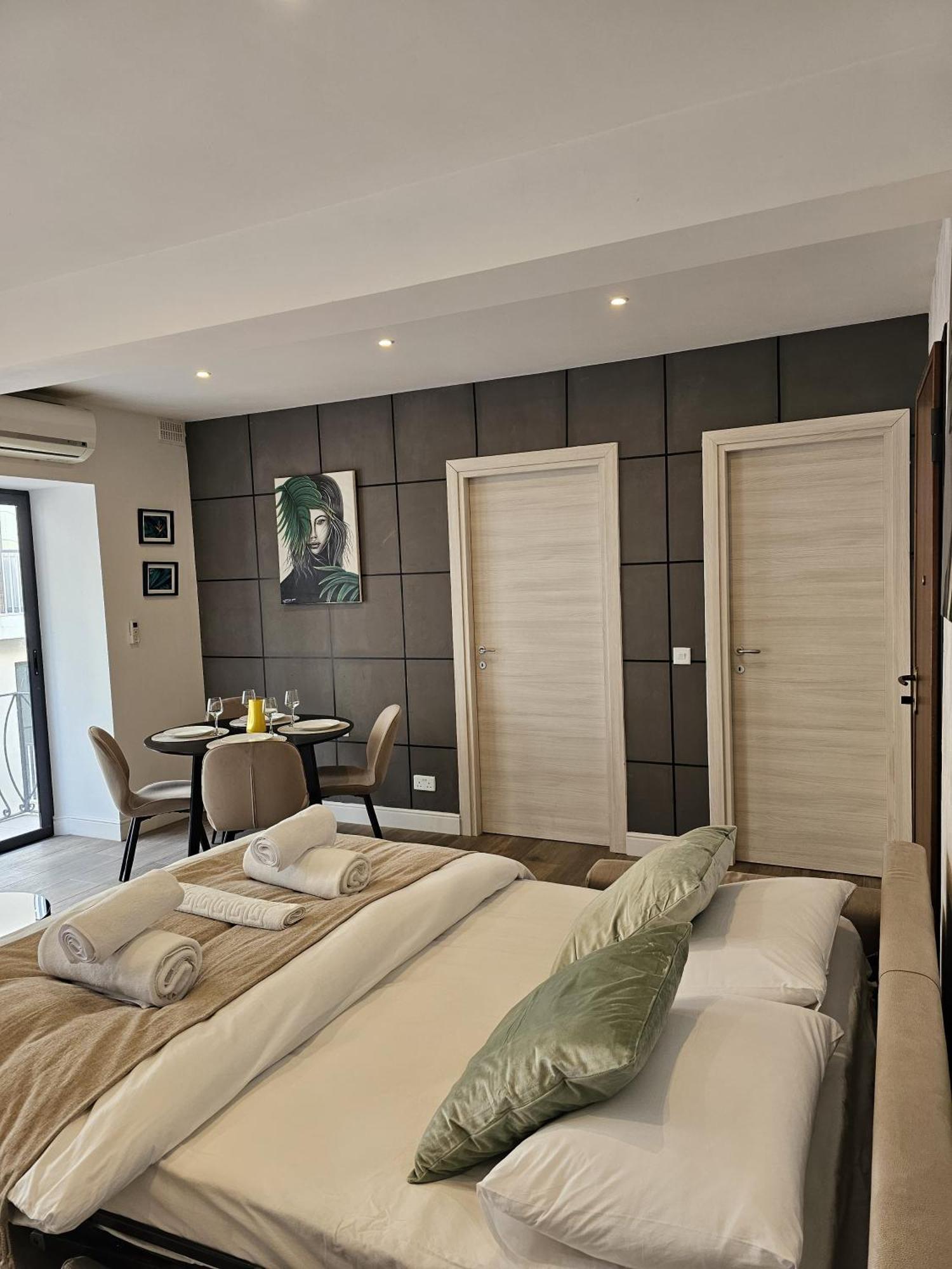 Korzo Suites Sliema III Экстерьер фото
